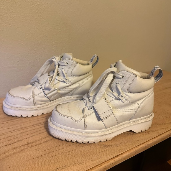 Dr Martens Zulma Women’s Virginia Leather Chunky Boot/Sneaker in White Size 8 - Picture 6 of 8
